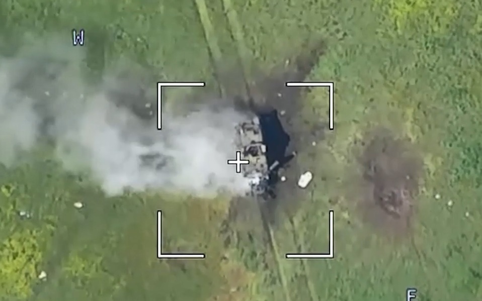 Nga công bố video bắn cháy xe thiết giáp Ukraine tiếp nhận từ phương Tây